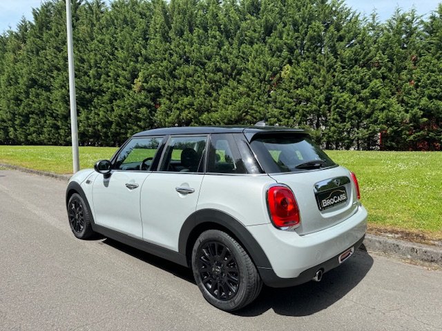 MINI COOPER D 5 PUERTAS