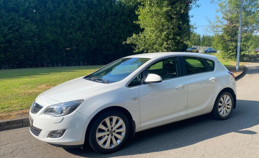 OPEL Astra 1.4 Turbo Auto