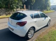 OPEL Astra 1.4 Turbo Auto