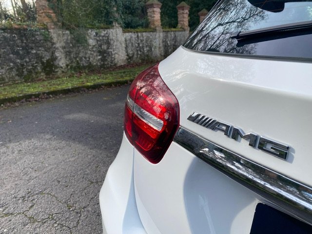 MERCEDES-BENZ GLA 45 AMG 4 MATIC