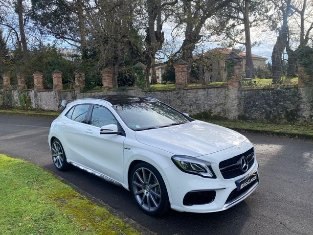 MERCEDES-BENZ GLA 45 AMG 4 MATIC
