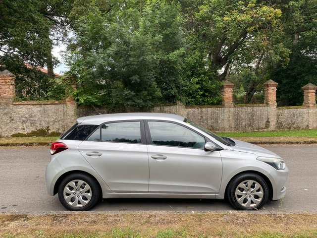 HYUNDAI I20 1.2 Mpi Essence
