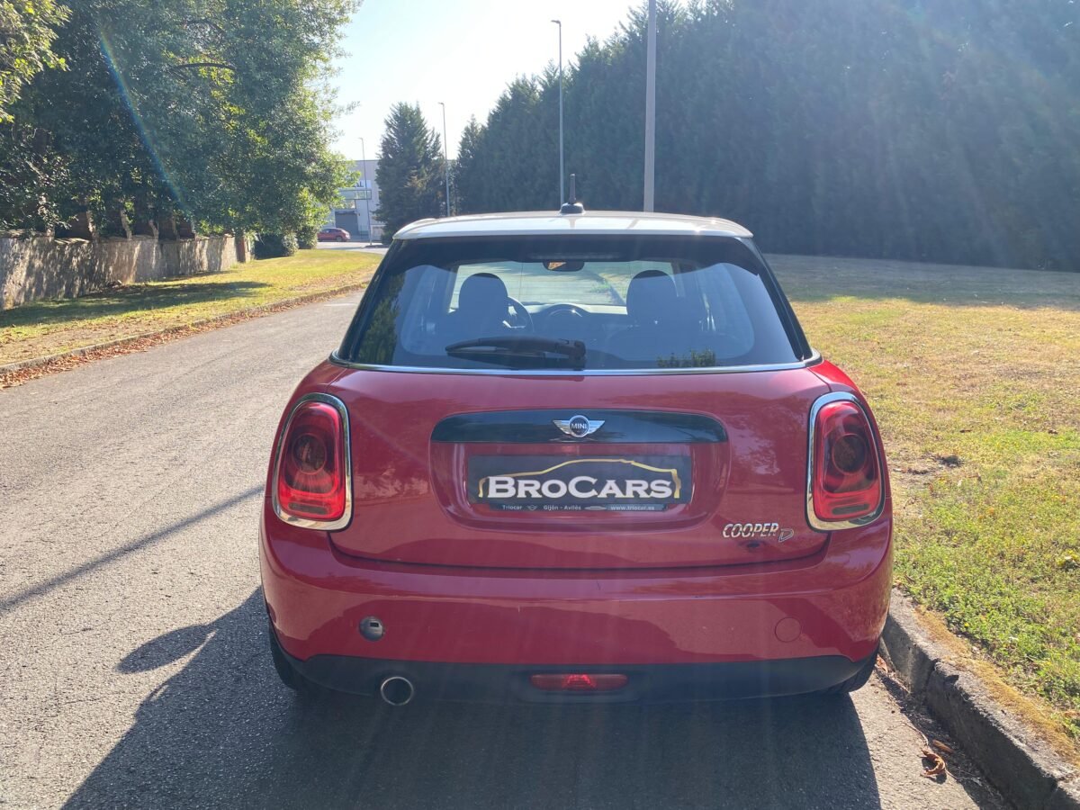 MINI Cooper  D 5 PUERTAS