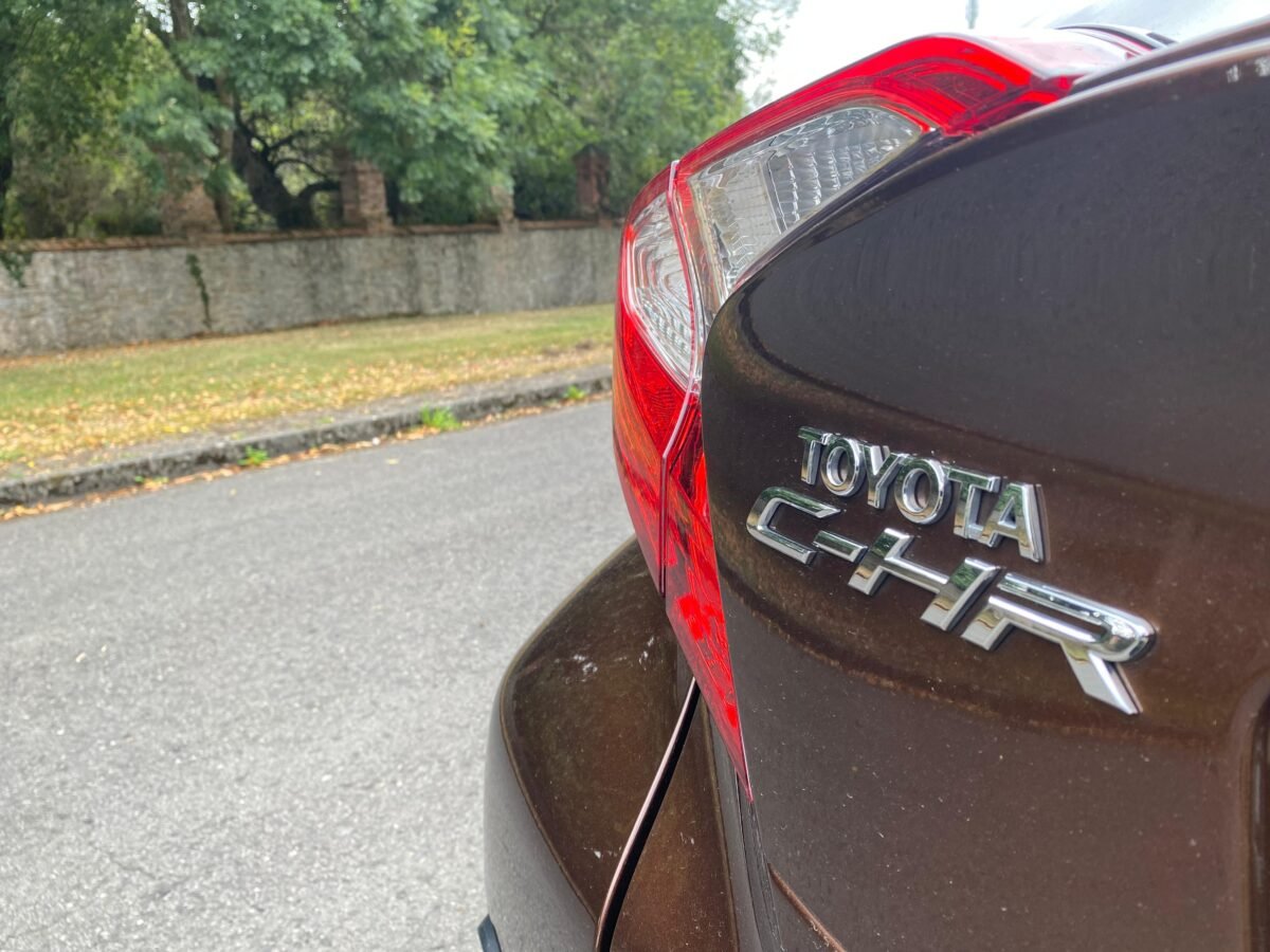 TOYOTA CH-R 1.8 125H DYNAMIC PLUS