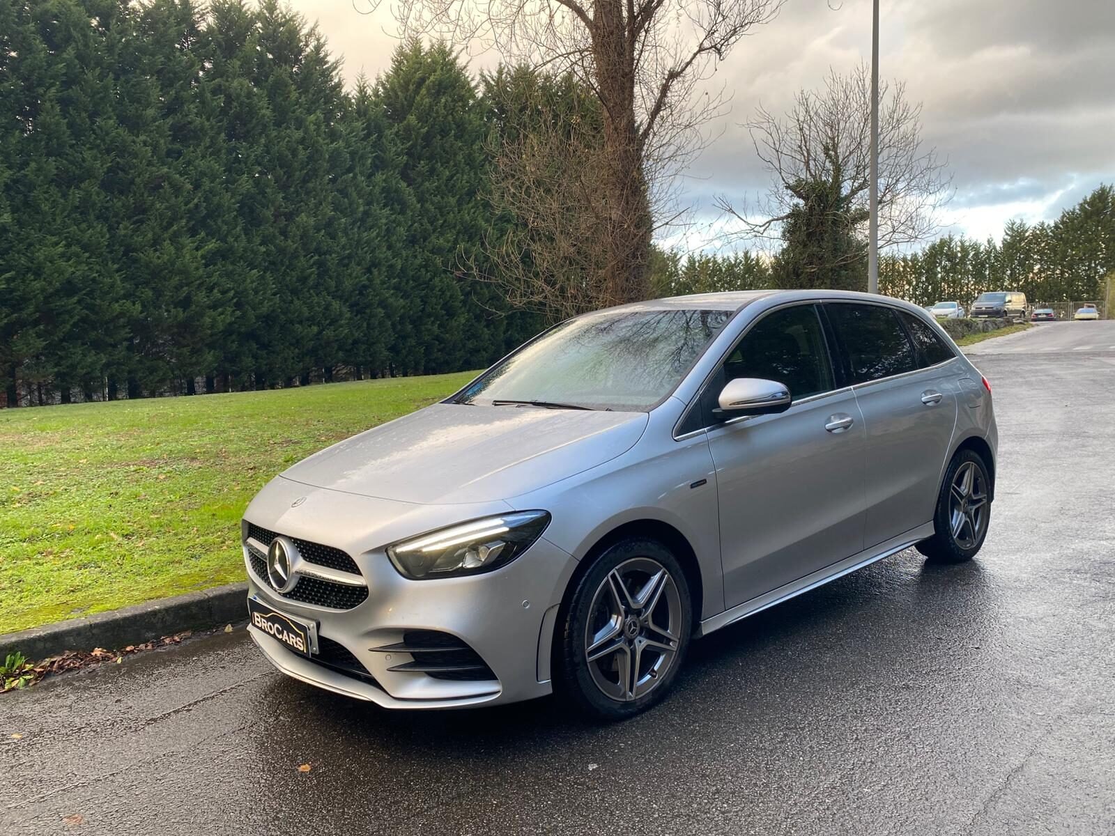 MERCEDES-BENZ B 250 E AMG 