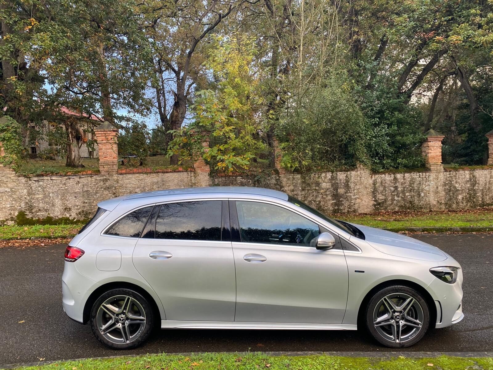 MERCEDES-BENZ B 250 E AMG 