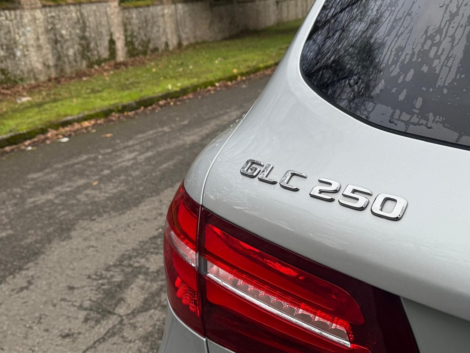 MERCEDES-BENZ GLC 250 AMG 4 MATIC