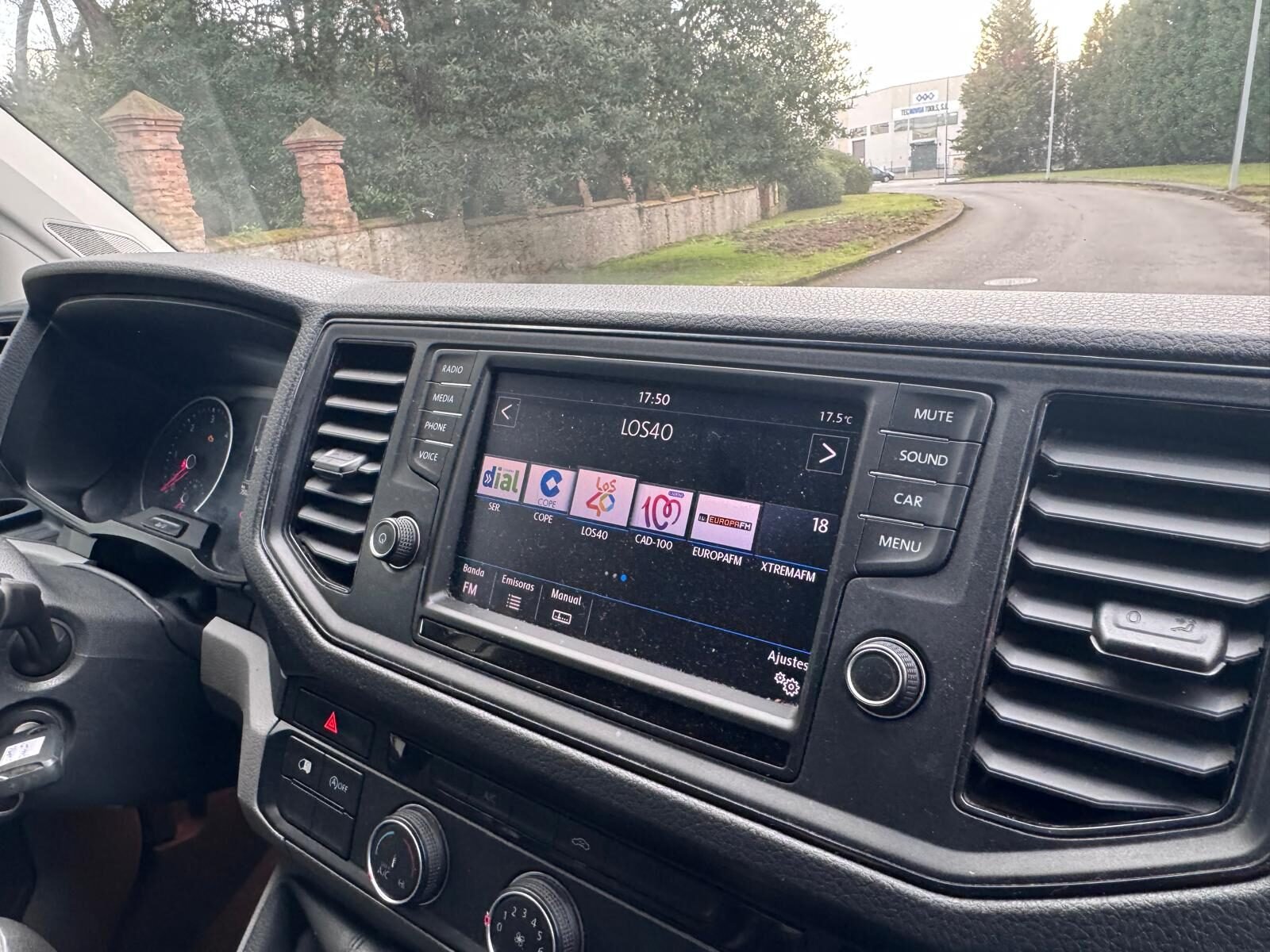 VOLKSWAGEN CRAFTER 2.0 TDI FURGON L3H2