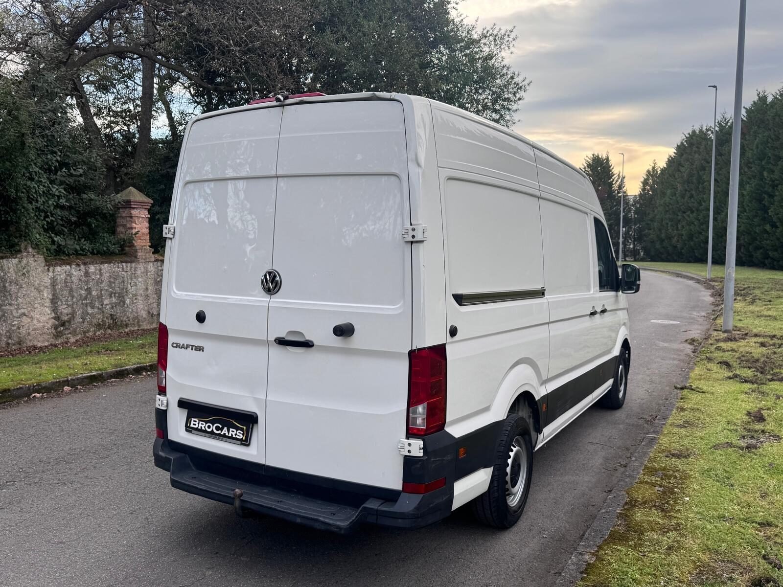 VOLKSWAGEN CRAFTER 2.0 TDI FURGON L3H2