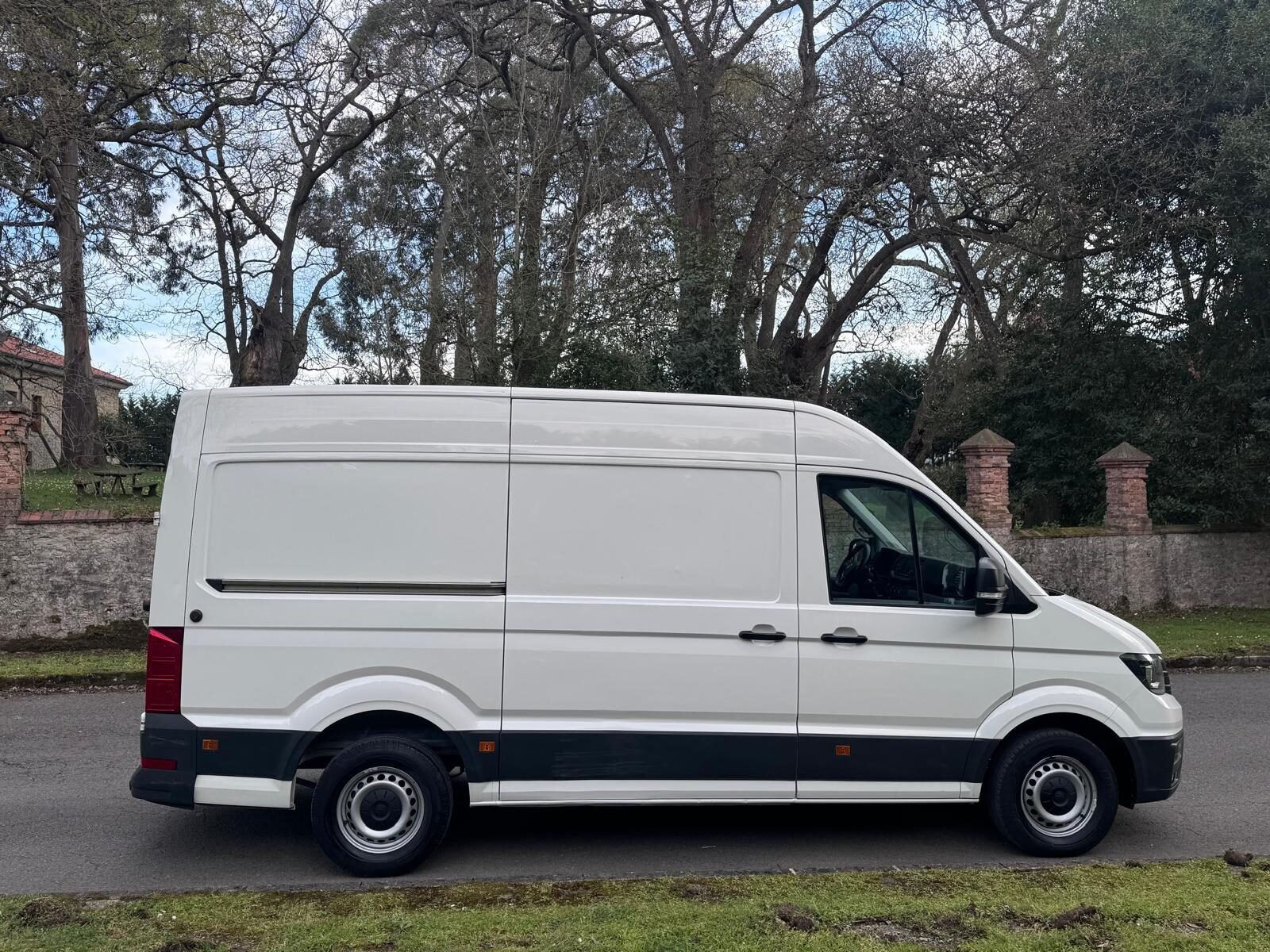 VOLKSWAGEN CRAFTER 2.0 TDI FURGON L3H2