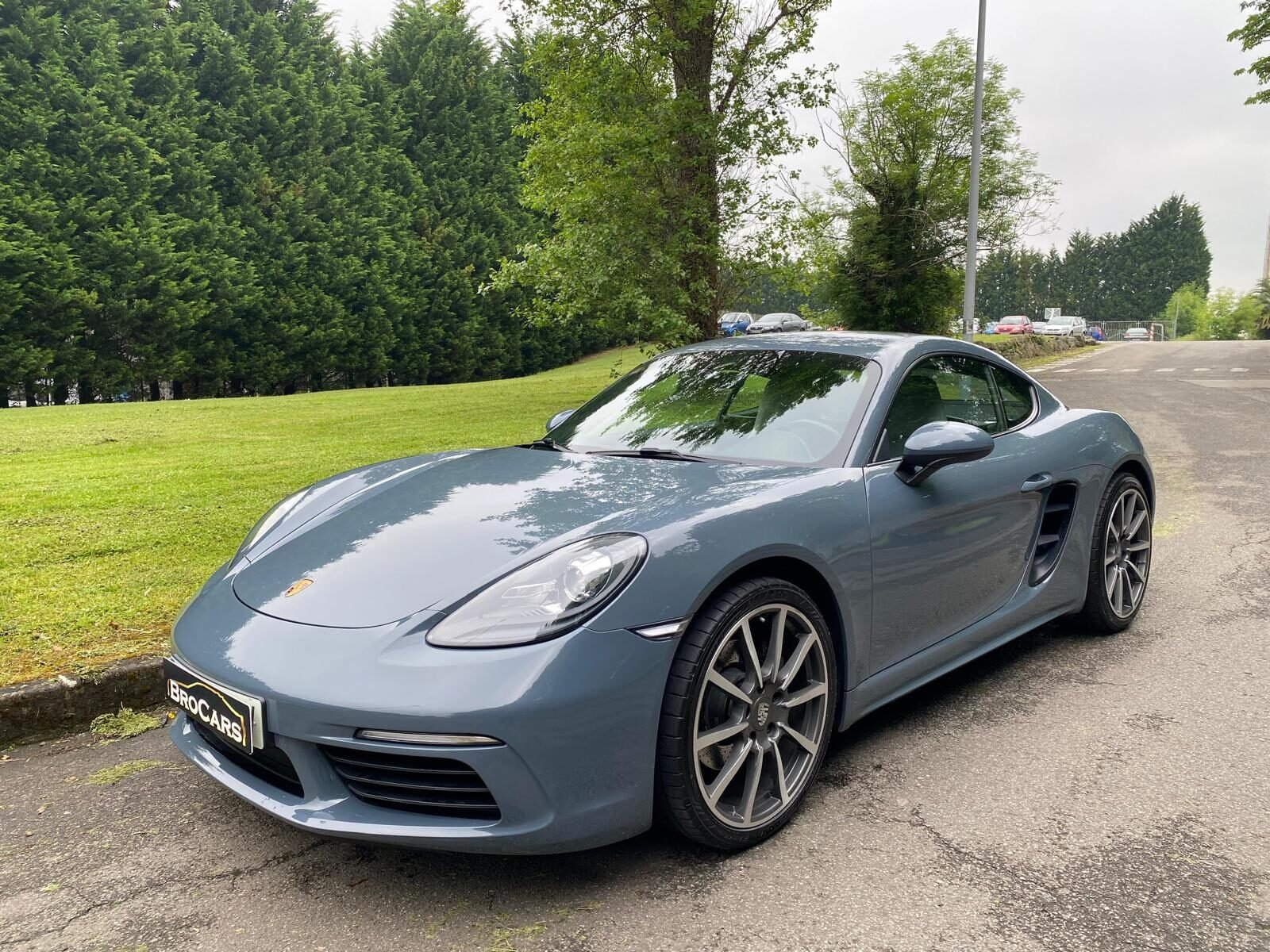 PORSCHE 718 Cayman