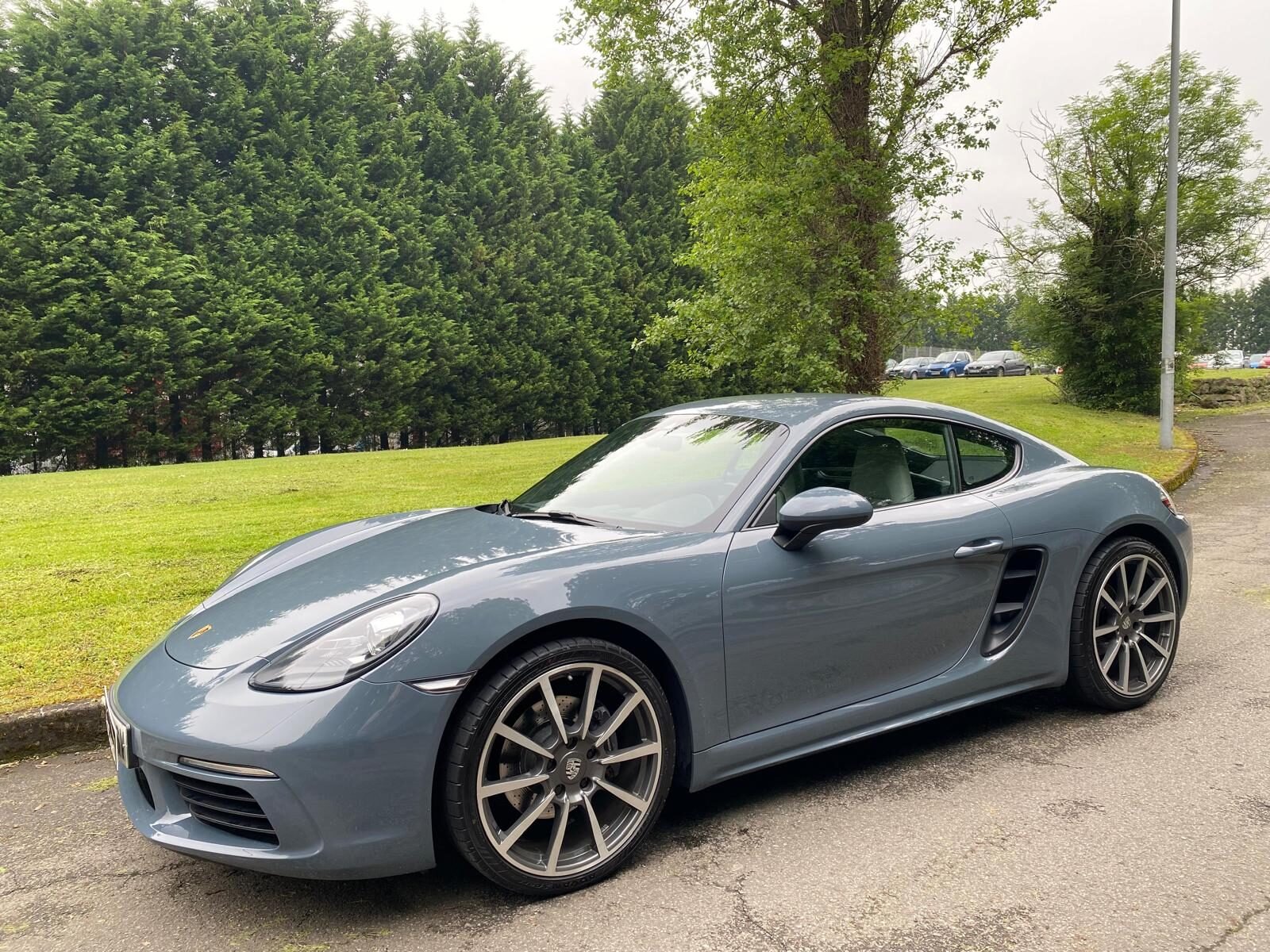 PORSCHE 718 Cayman
