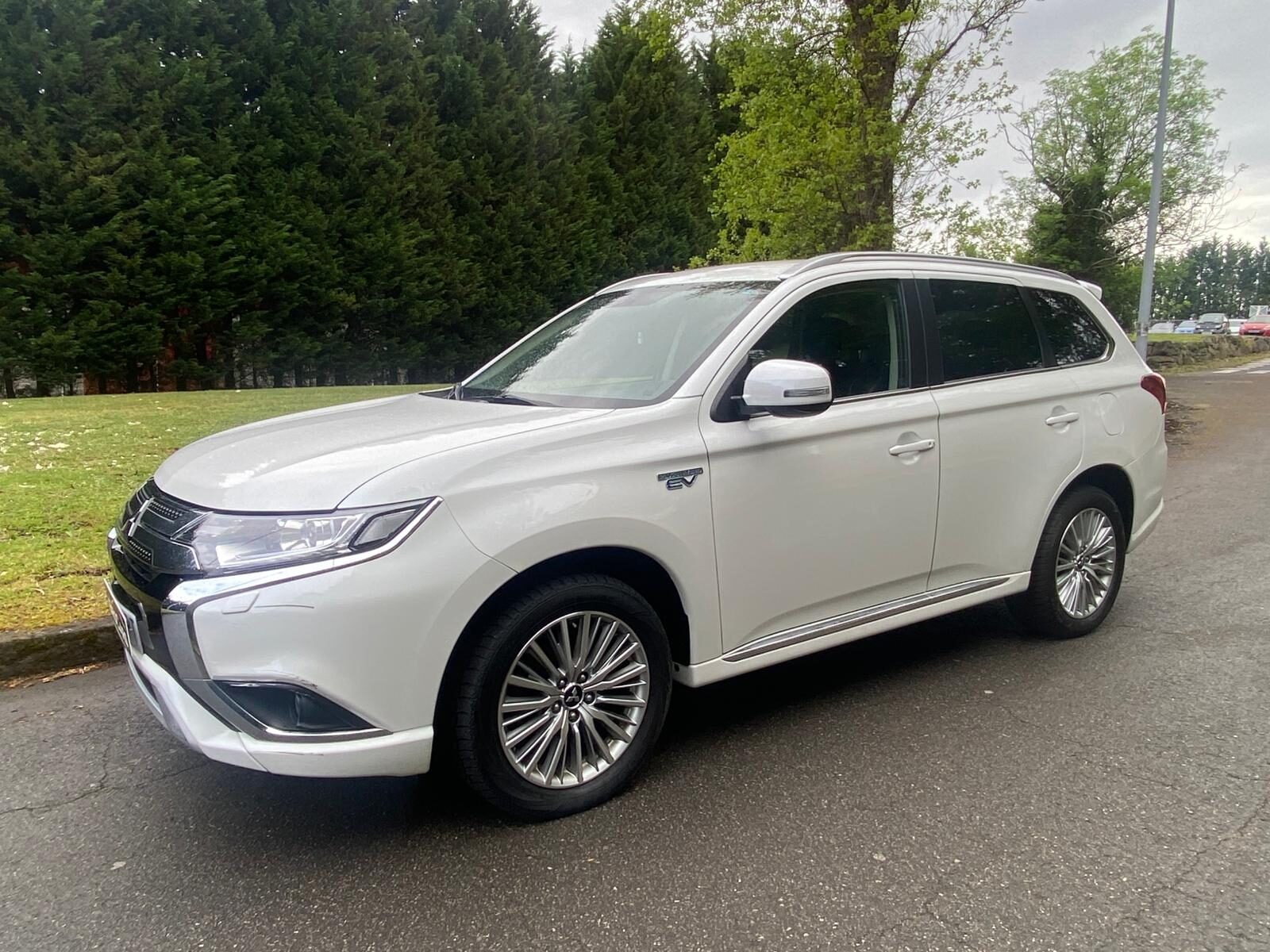 MITSUBISHI OUTLANDER 2.4 PHEV KAITEKI 