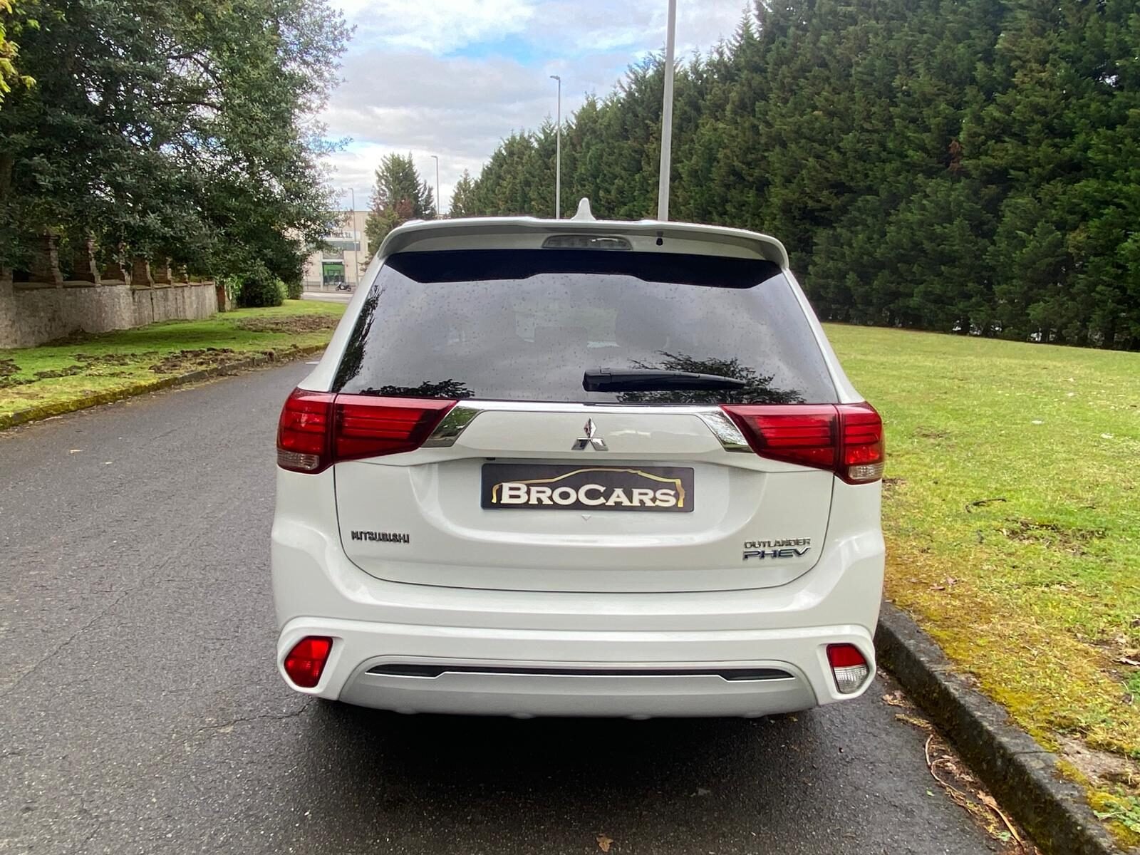 MITSUBISHI OUTLANDER 2.4 PHEV KAITEKI 