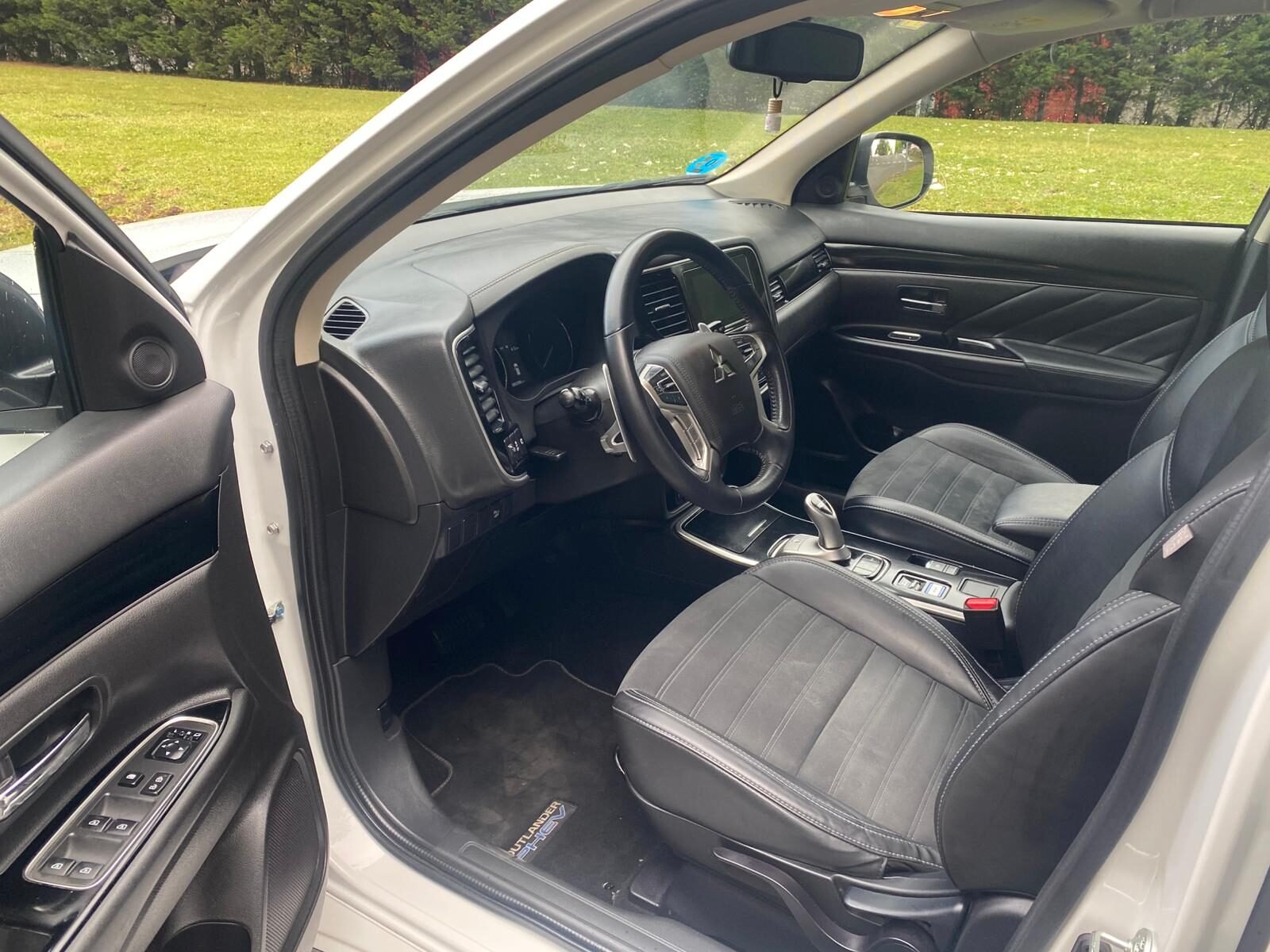 MITSUBISHI OUTLANDER 2.4 PHEV KAITEKI 