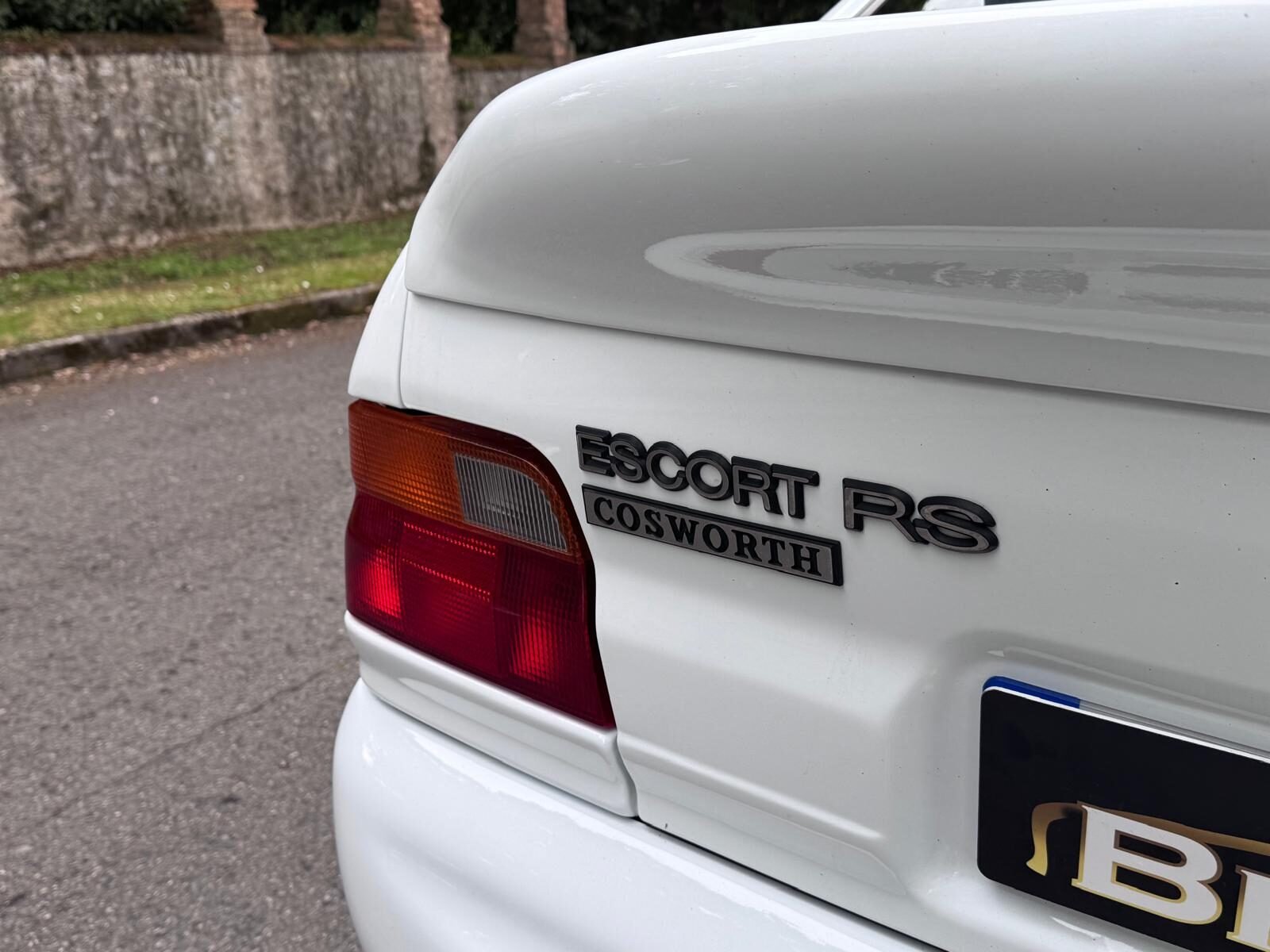 FORD ESCORT RS COSWORTH