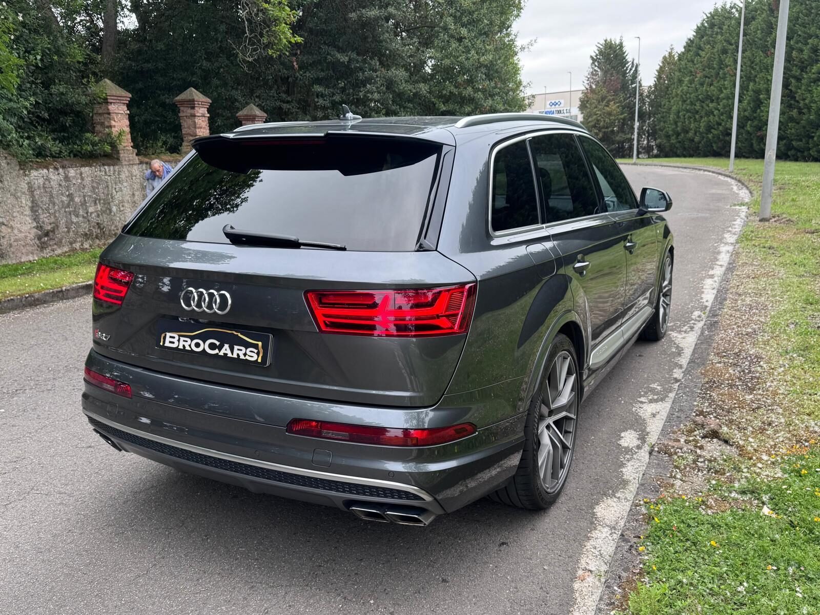 AUDI SQ7