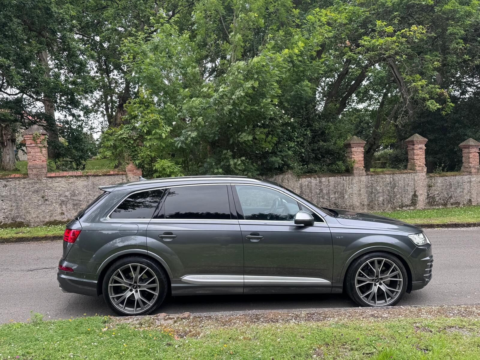 AUDI SQ7
