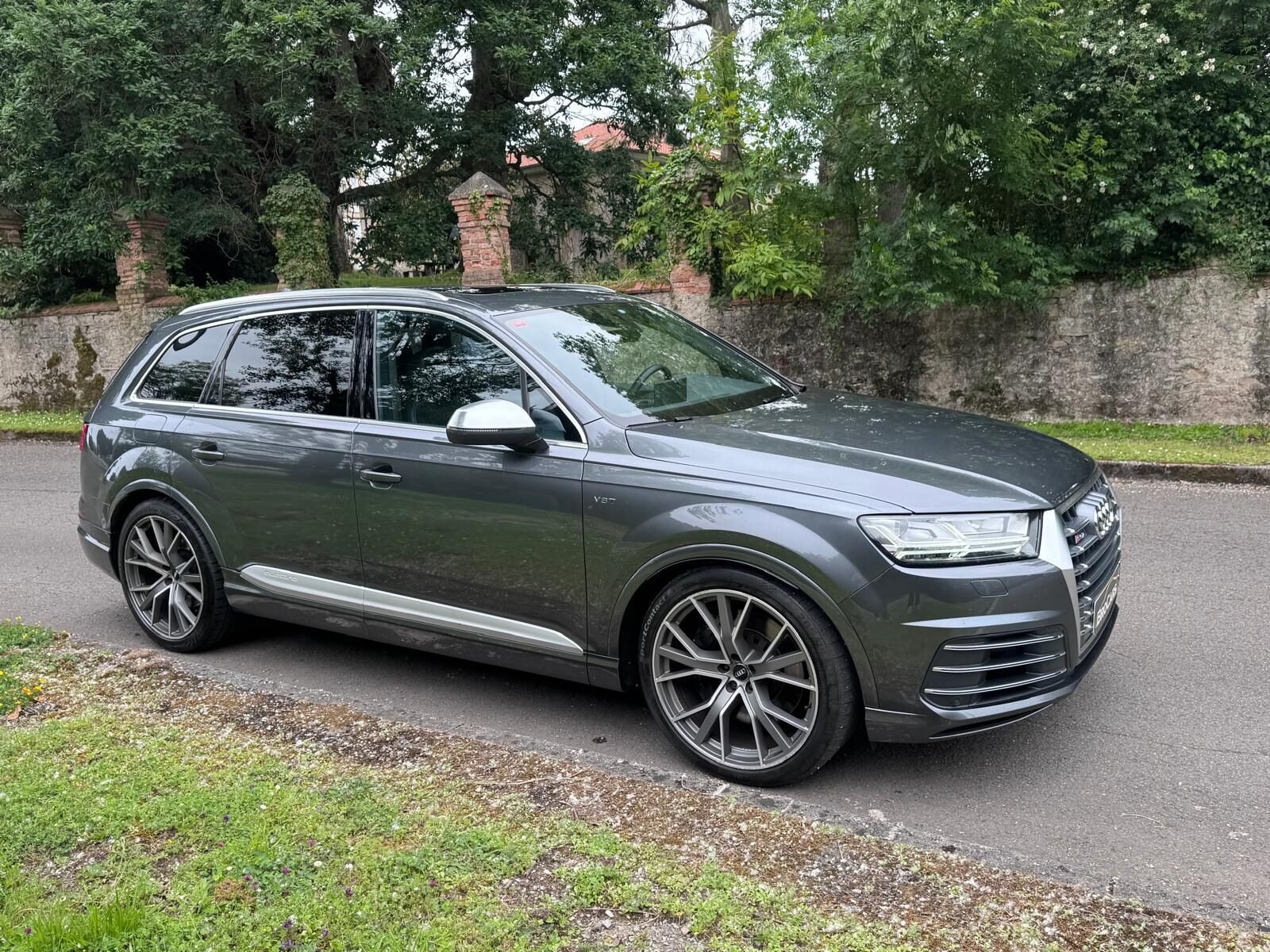 AUDI SQ7