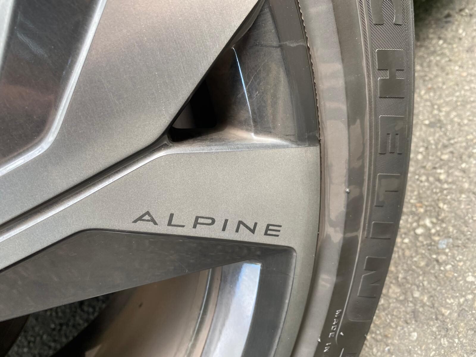 RENAULT AUSTRAL TECHNO ESPIRIT ALPINE HYBRID