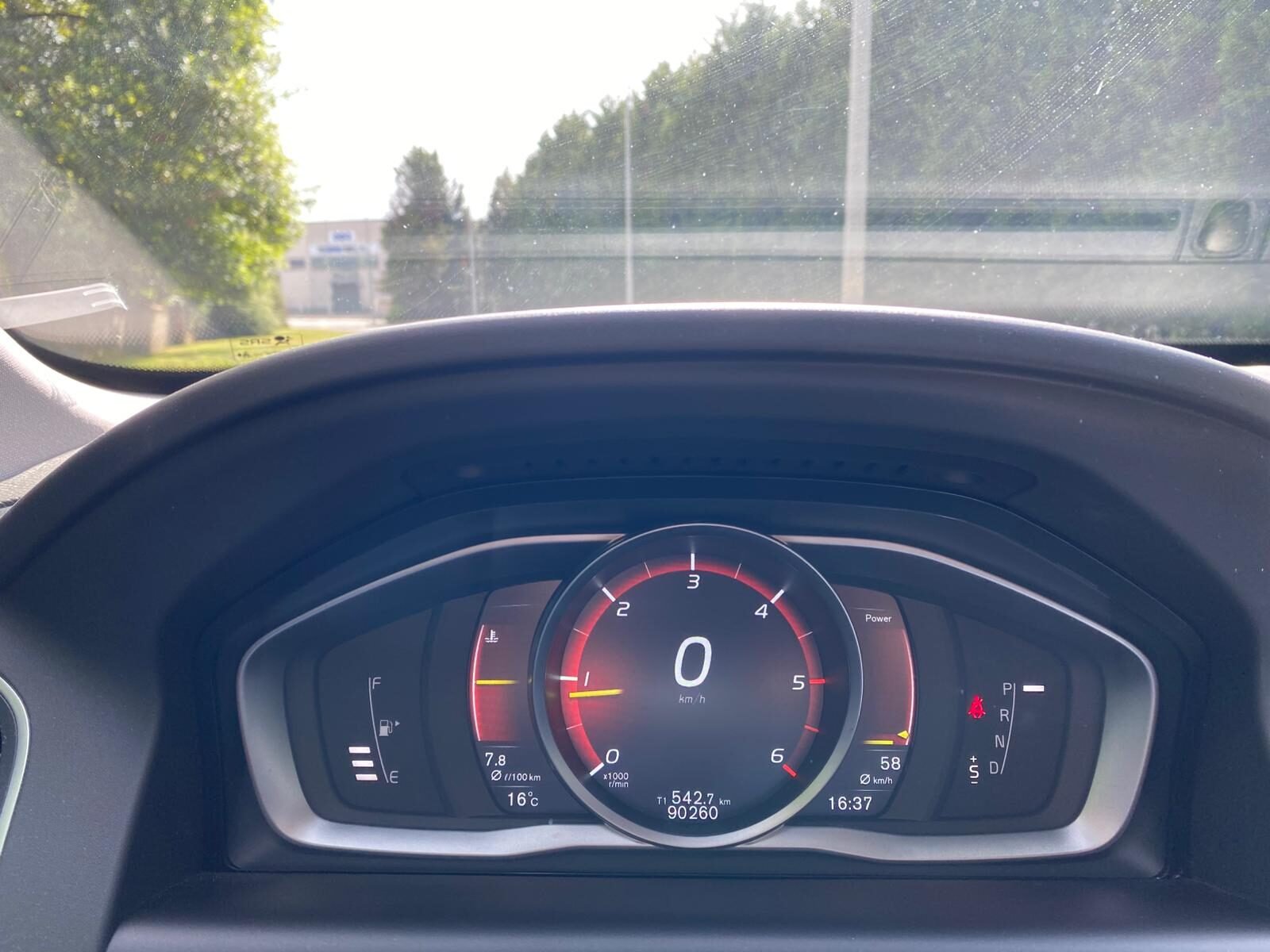 VOLVO XC60 D4 INSCRIPTION