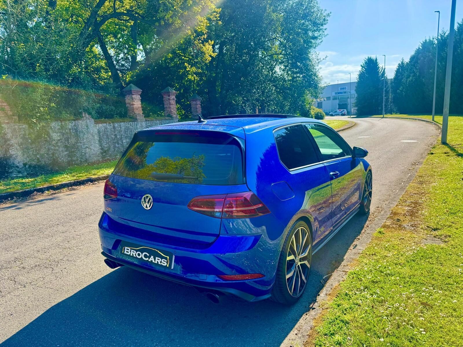 VOLKSWAGEN GOLF GTI 