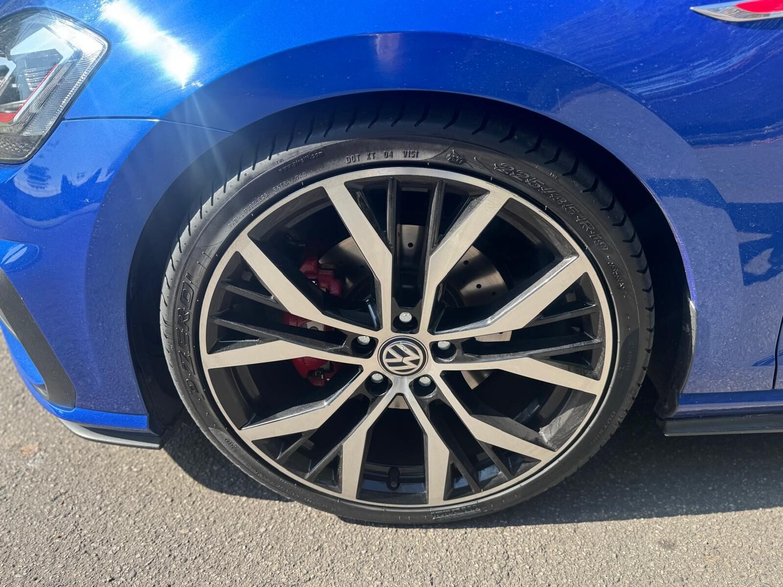 VOLKSWAGEN GOLF GTI 