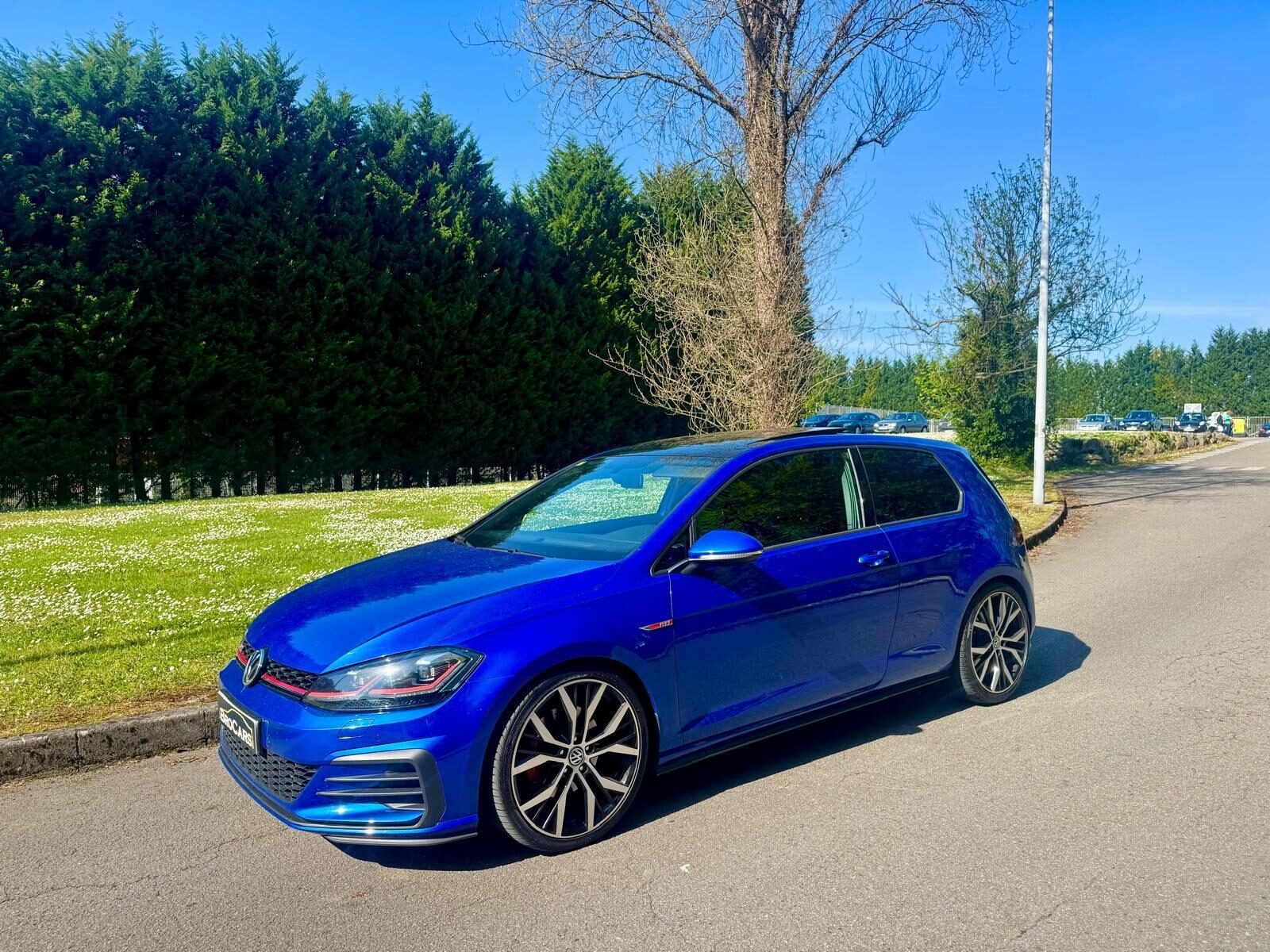 VOLKSWAGEN GOLF GTI 