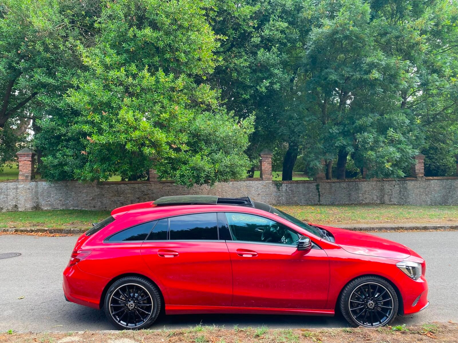 MERCEDES-BENZ