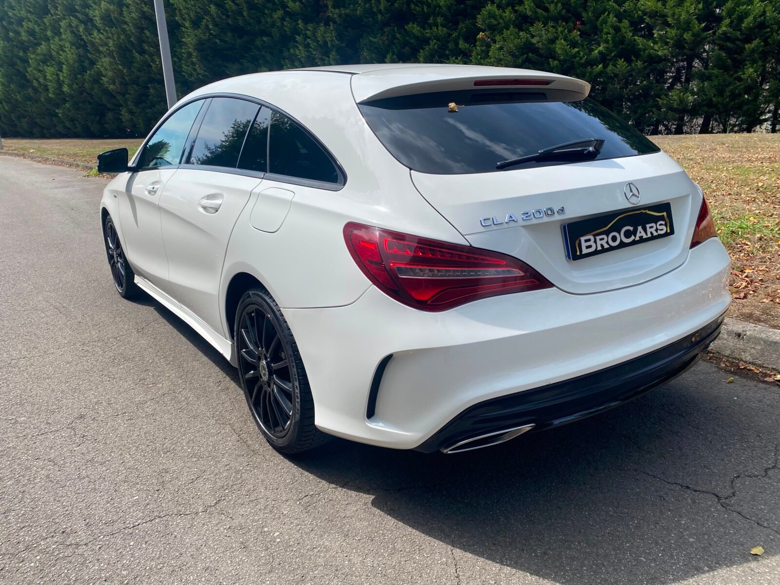 MERCEDES-BENZ CLA 200 D AMG SHOOTINGBRAKE