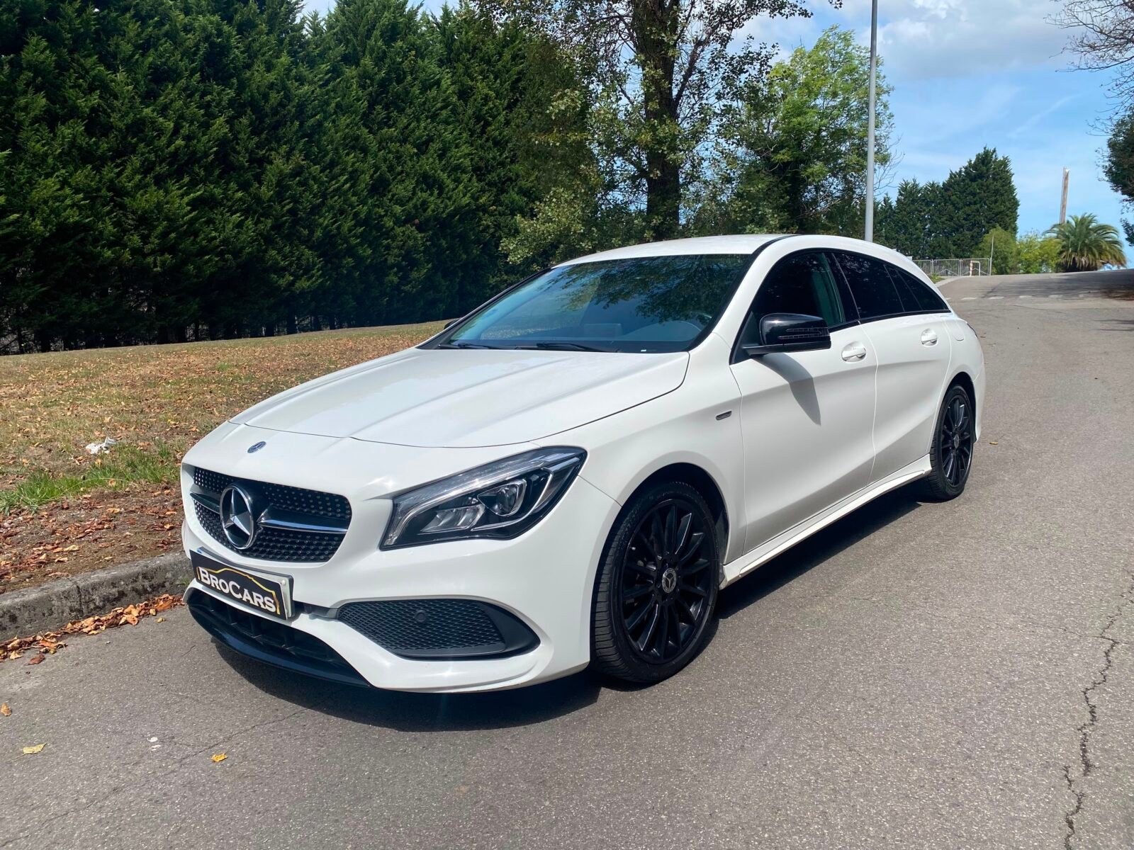 MERCEDES-BENZ CLA 200 D AMG SHOOTINGBRAKE