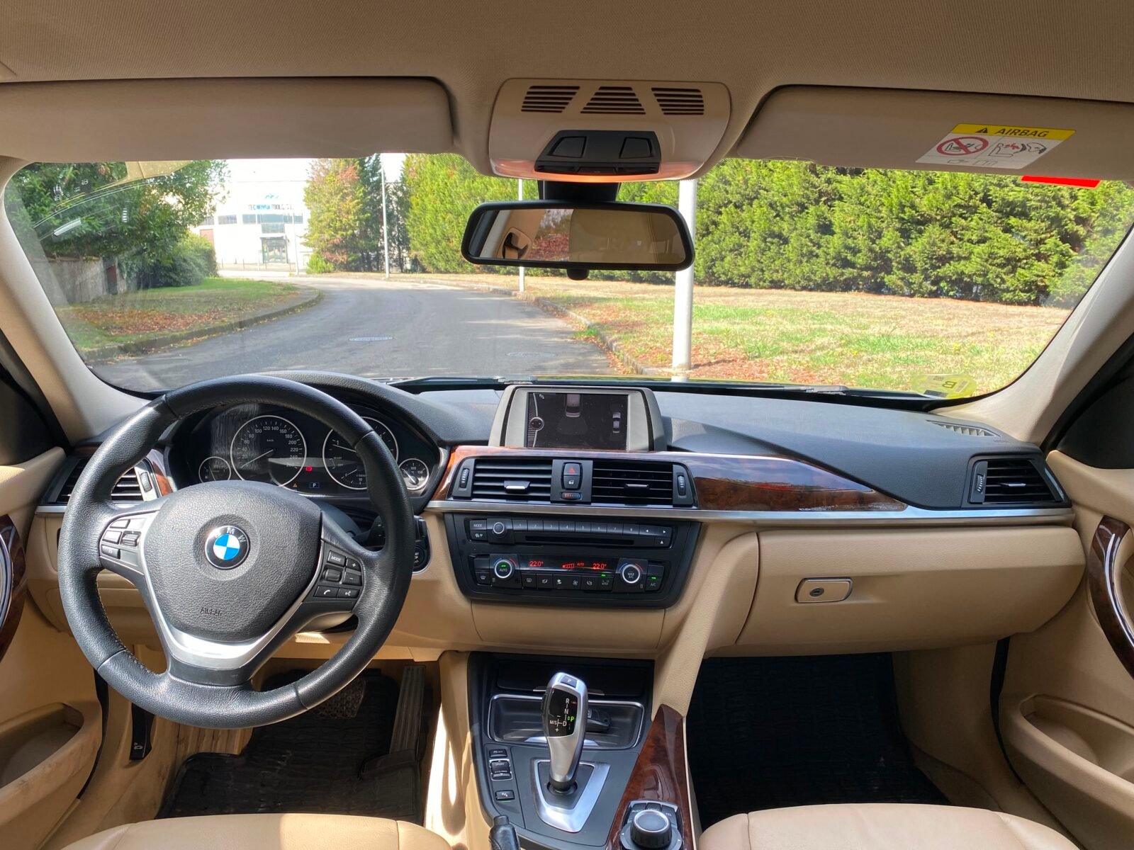 BMW 318D AUTO