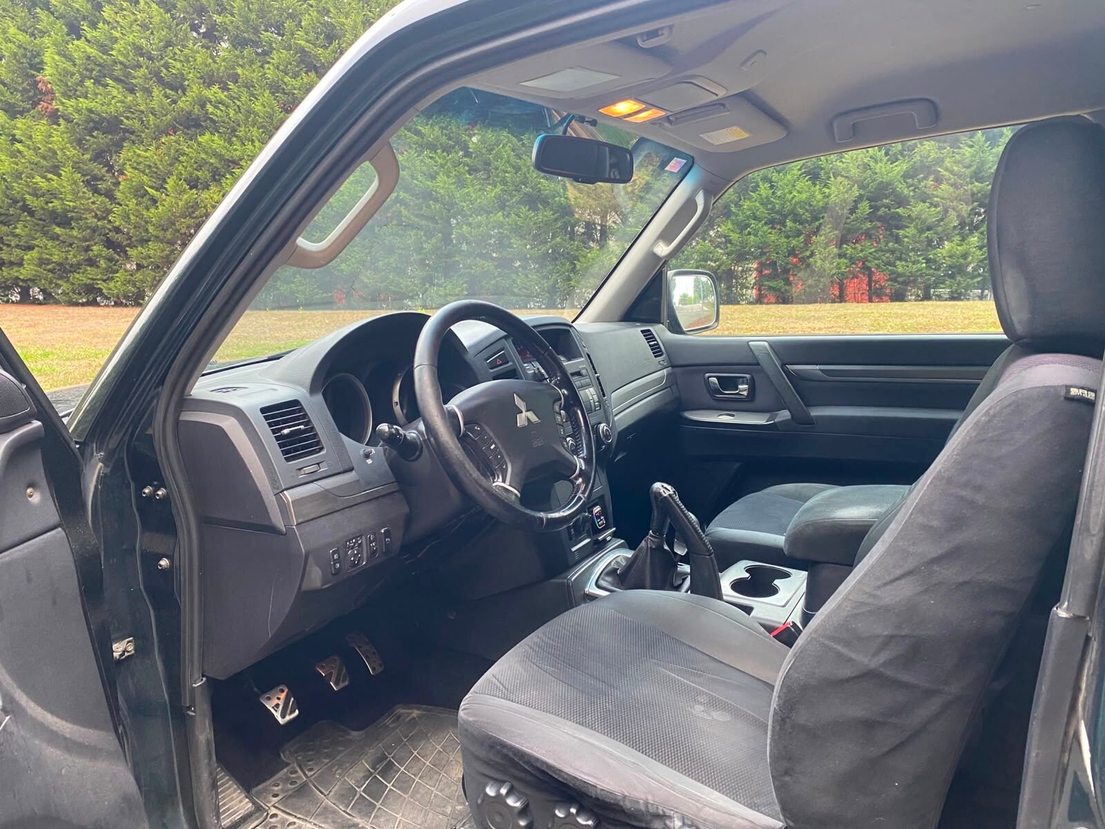 MITSUBISHI MONTERO 3.2 DiD DAKAR 
