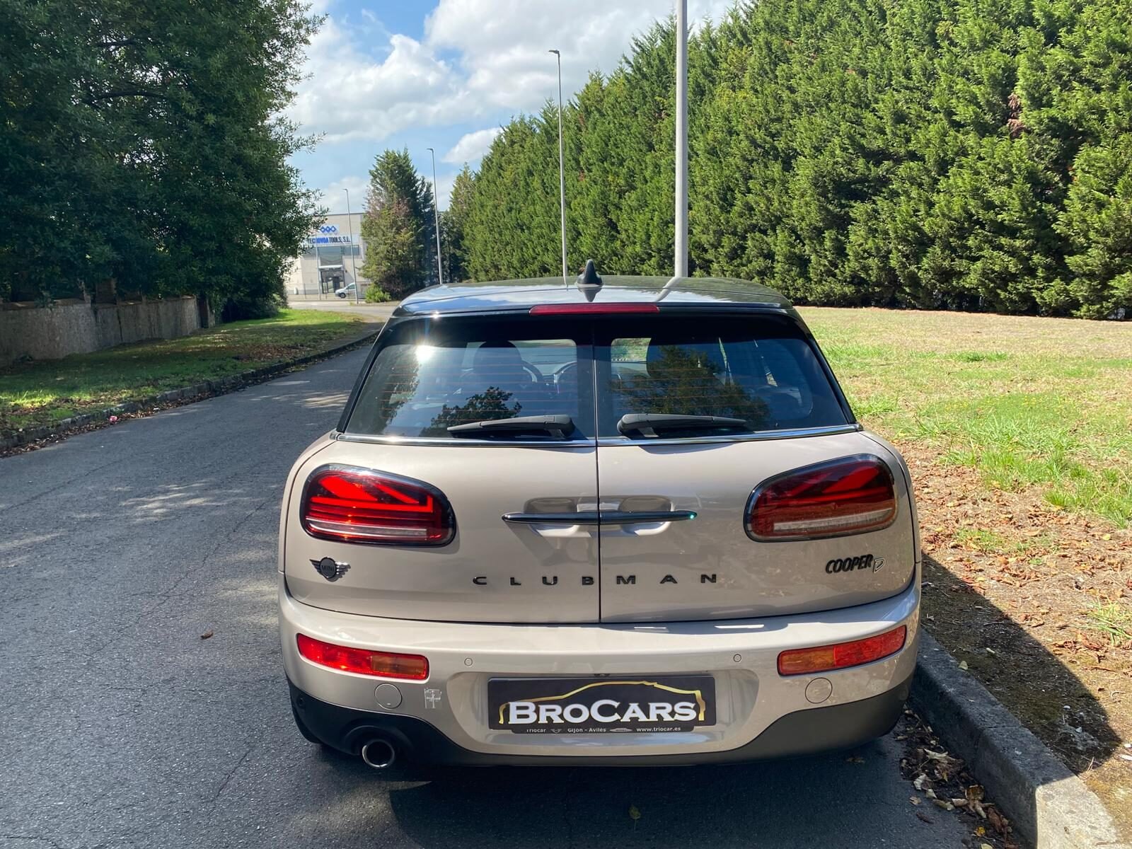 MINI CLUBMAN COOPER D