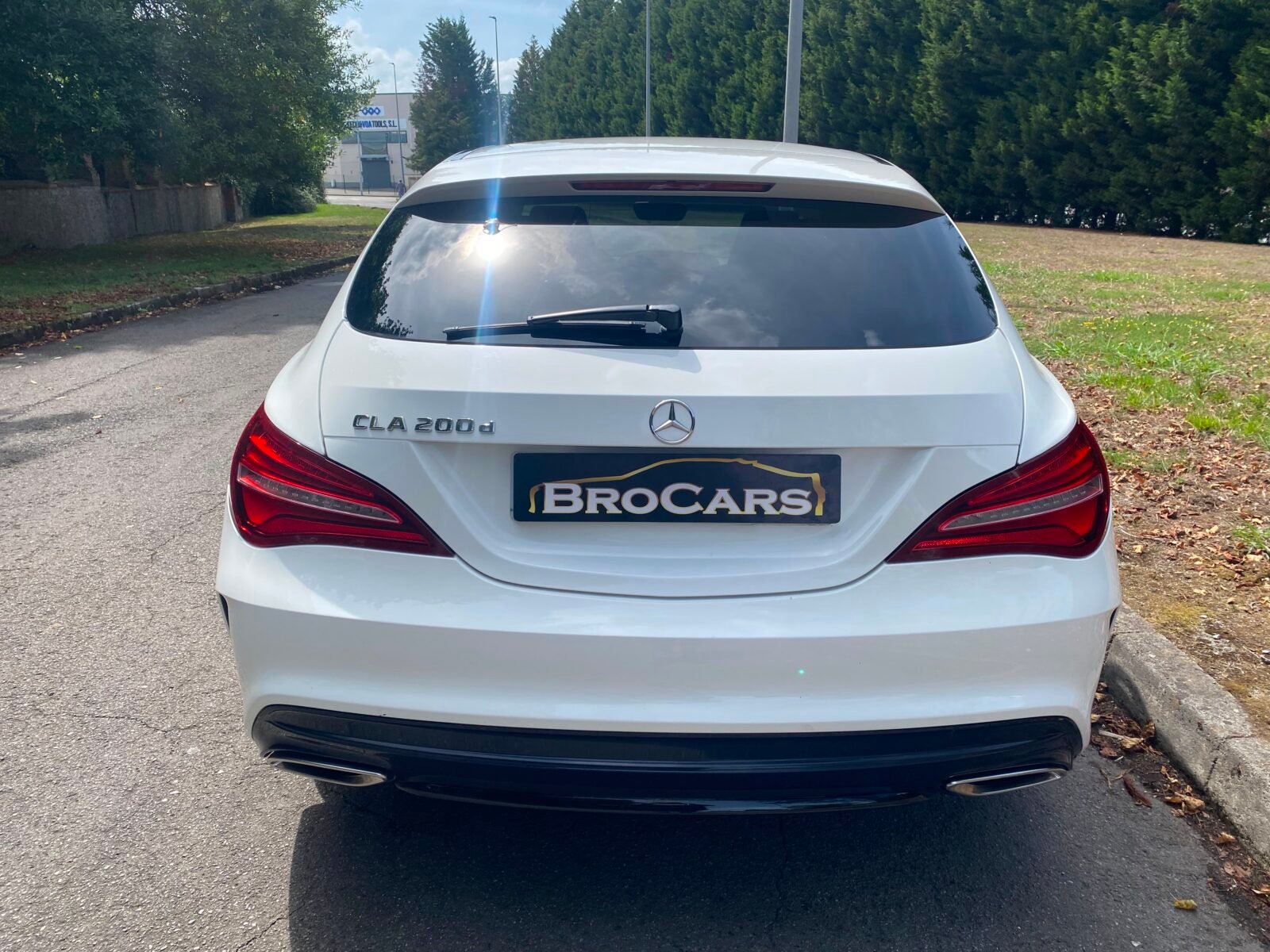MERCEDES-BENZ CLA 200 D AMG SHOOTINGBRAKE