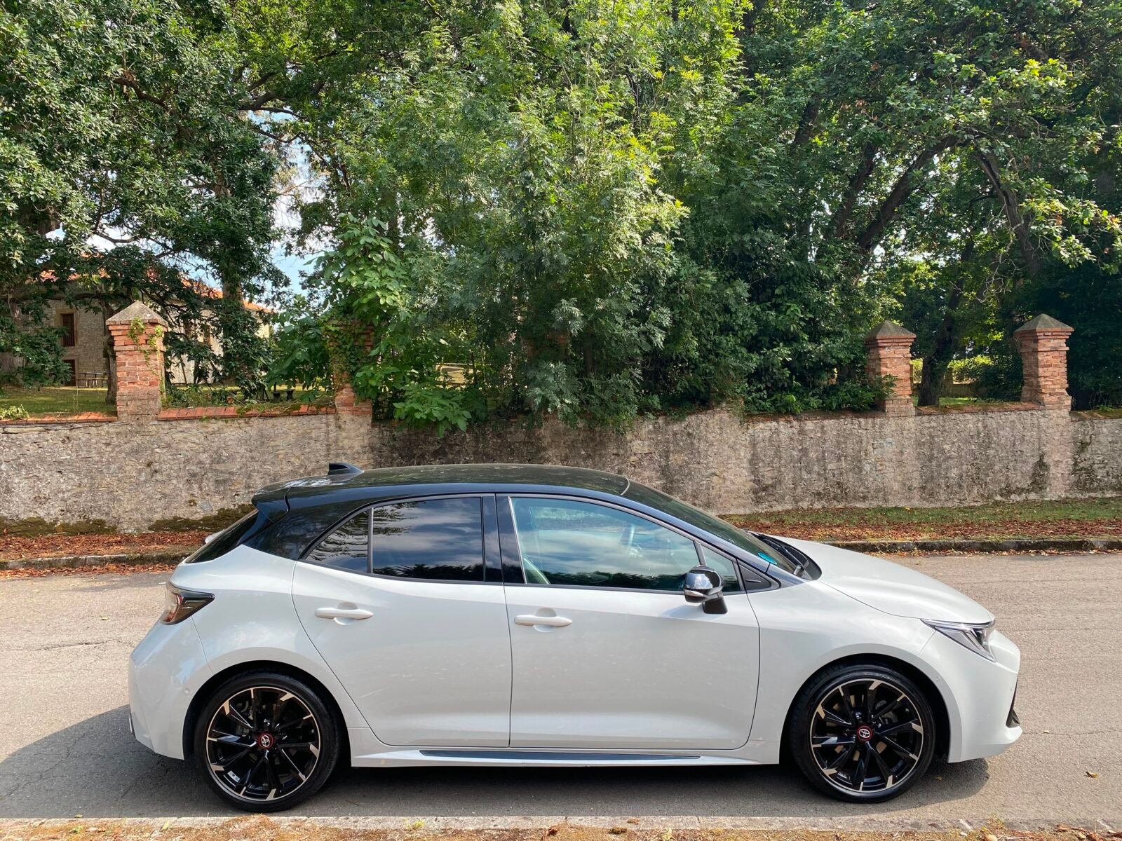 TOYOTA COROLLA 180h GRSPORT