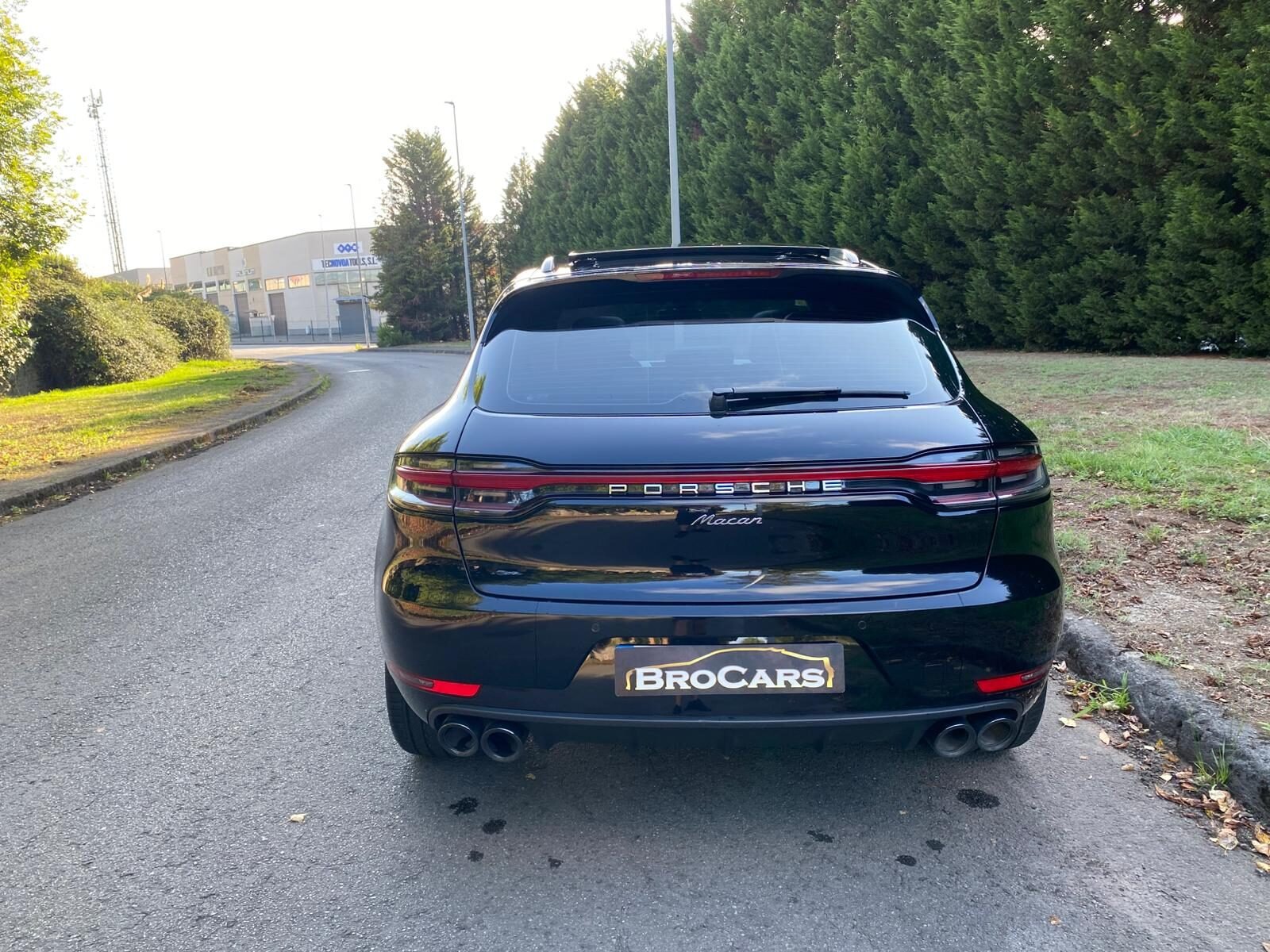 PORSCHE Macan 2.0T